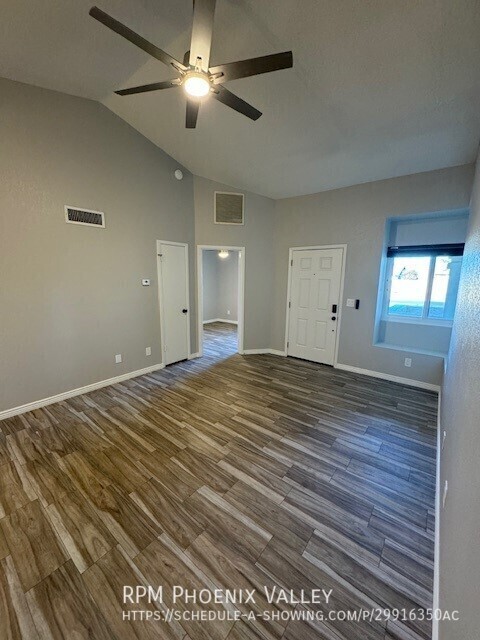 Building Photo - Updated 2 bed / 2 bath Townhome in Mesa wi...