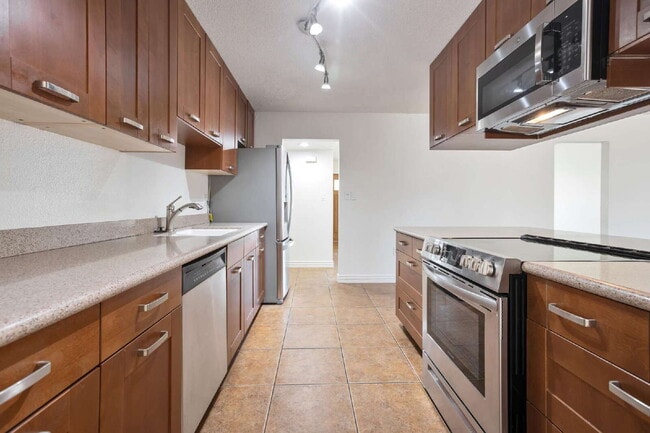 Building Photo - Charming South Scottsdale Ranch  home new ...
