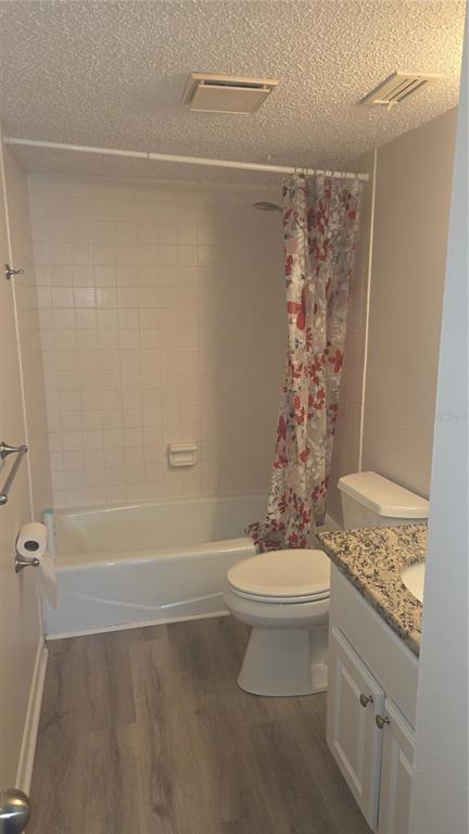 Building Photo - 589 Fairways Cir