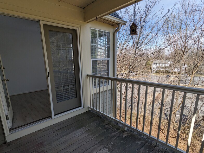 Building Photo - 13101 Briarcliff Ter