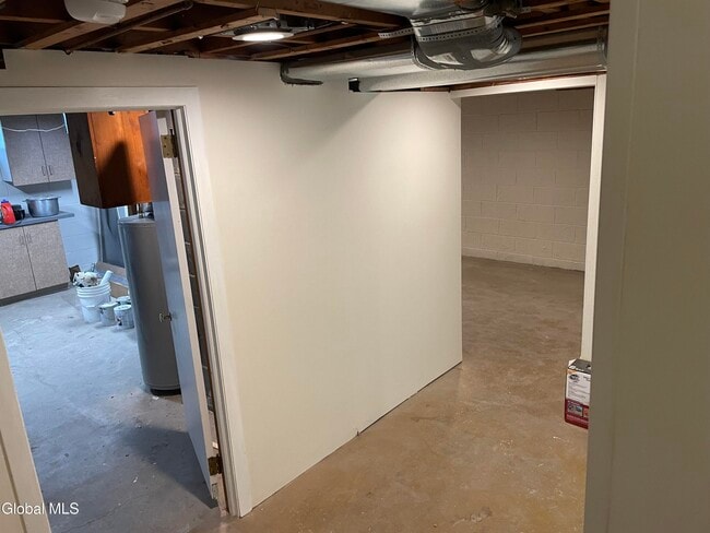 Building Photo - 13 Richards Dr