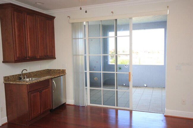 Building Photo - 6002 Yeats Manor Dr