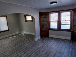 Building Photo - 1412 N 68th St