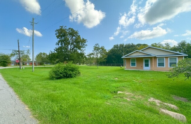 Building Photo - 13203 County Rd 748
