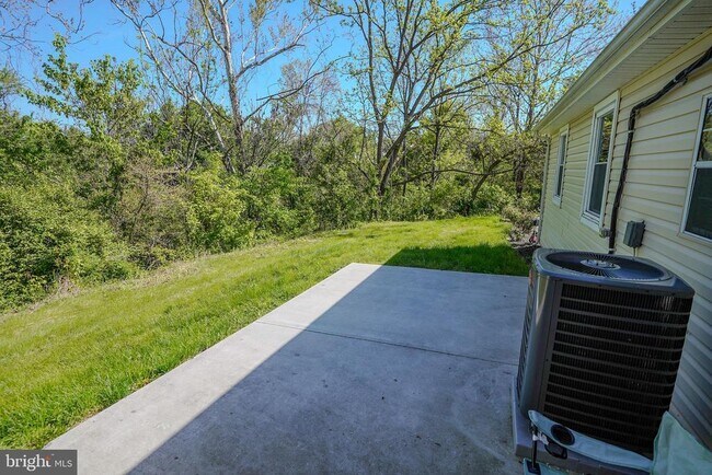 Building Photo - 2816 Ballenger Creek Pike