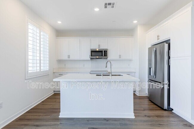 Building Photo - 31512 Lolite Dr