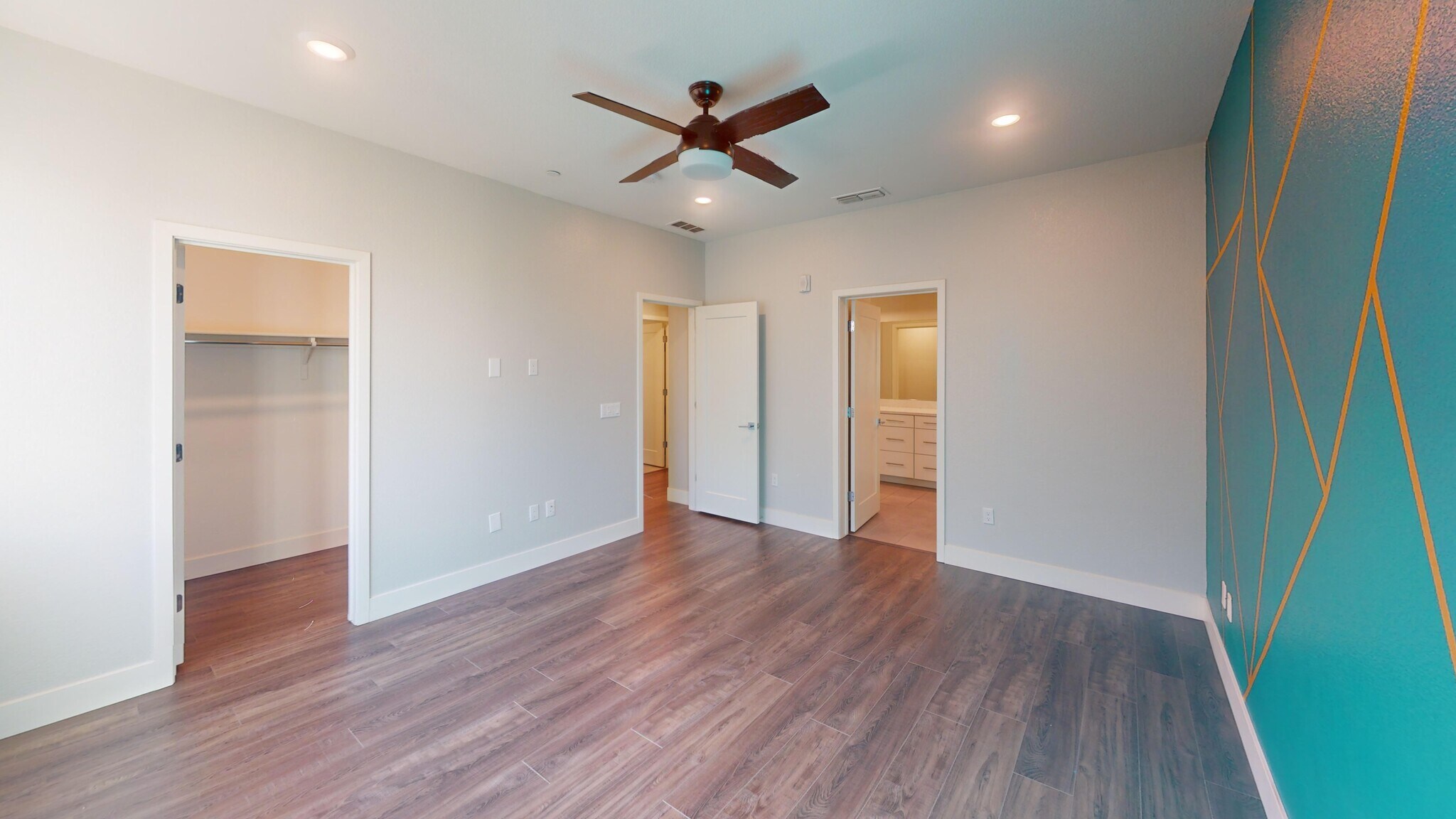 Building Photo - 44819 S Grimmer Blvd