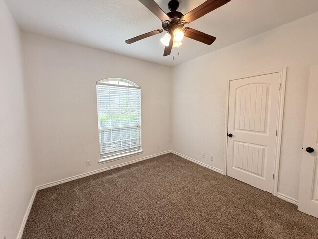 Building Photo - 3906 Anvil Range Rd