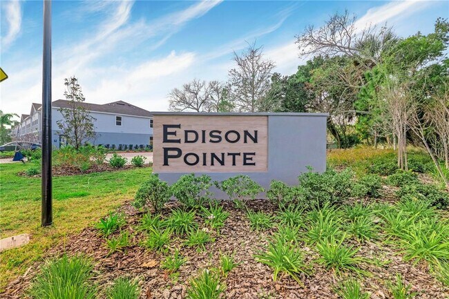 Building Photo - 2006 Edison Pointe Blvd