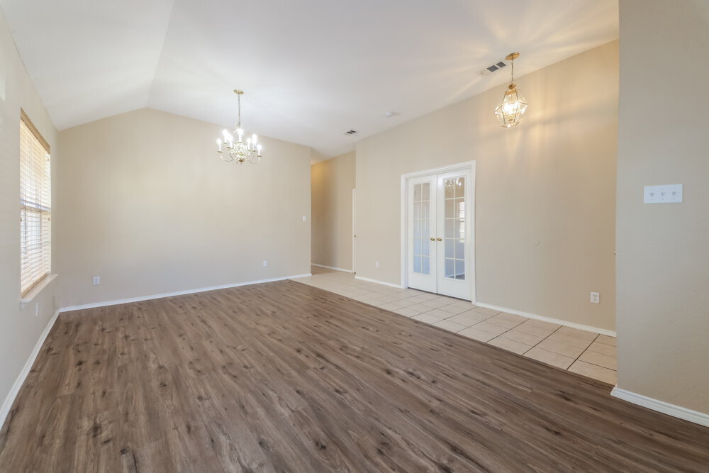 Building Photo - 3704 St Johns Dr