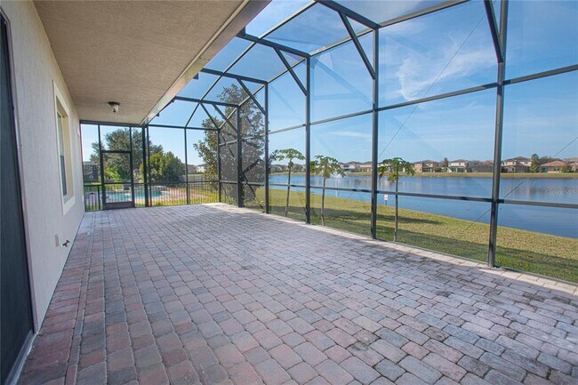 Building Photo - 13130 Woodford St