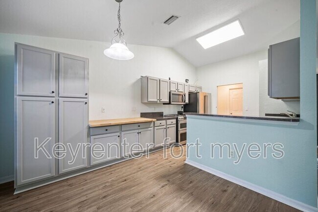 Building Photo - 2006 Polar Ave