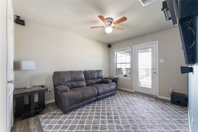 Building Photo - 6207 Rosehill Harvest Loop