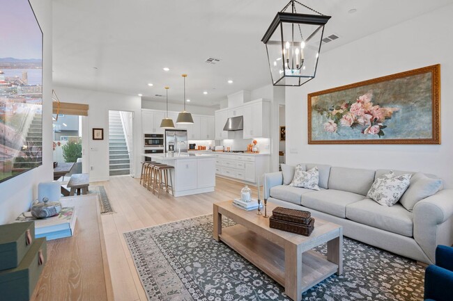 Building Photo - Beautiful 5bed/4bath for Rent Home at Great Park