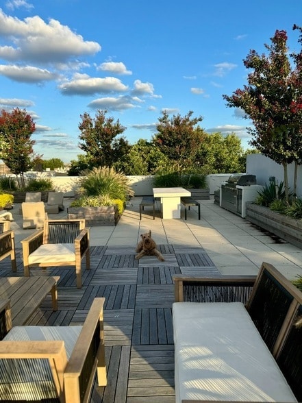 Building Photo - 189 Conover St