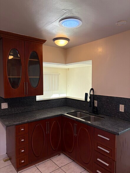 Building Photo - 4202 Spartan Cir
