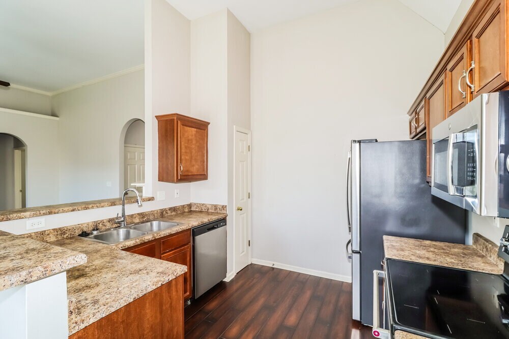 Building Photo - 8167 White Wing Cove W