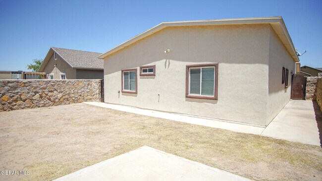 Building Photo - 5013 Joe Castillo St
