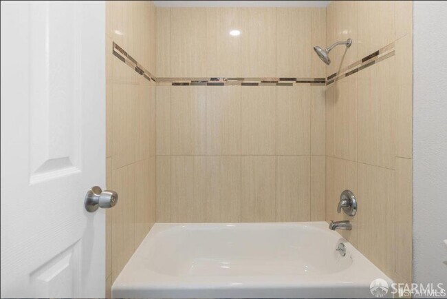 Building Photo - 439 Bonnie St