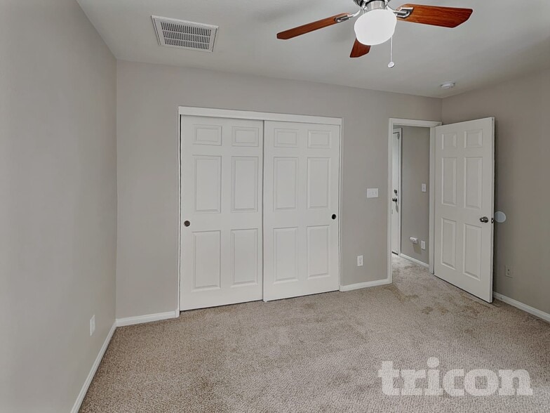 Building Photo - 8921 Paula Jean Ave