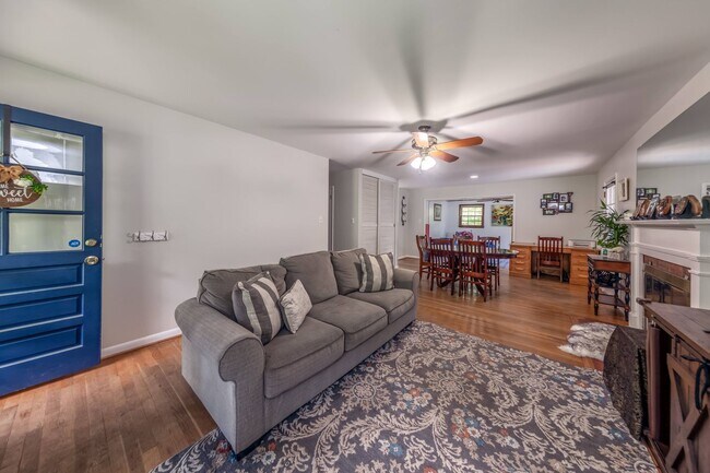 Building Photo - 134 Berkeley Ln