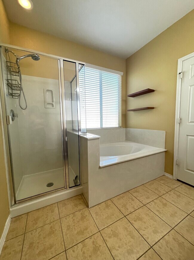 Building Photo - 16206 Raceway Downs