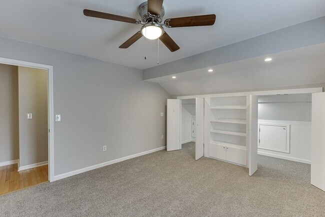 Building Photo - 1813 Rambling Woods Dr NW