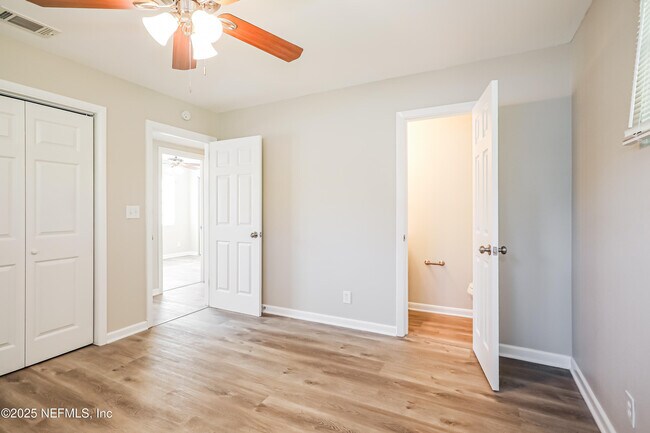 Building Photo - 5805 Norde Dr E