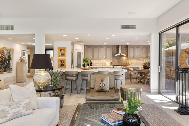 Building Photo - 76 Princeton Dr