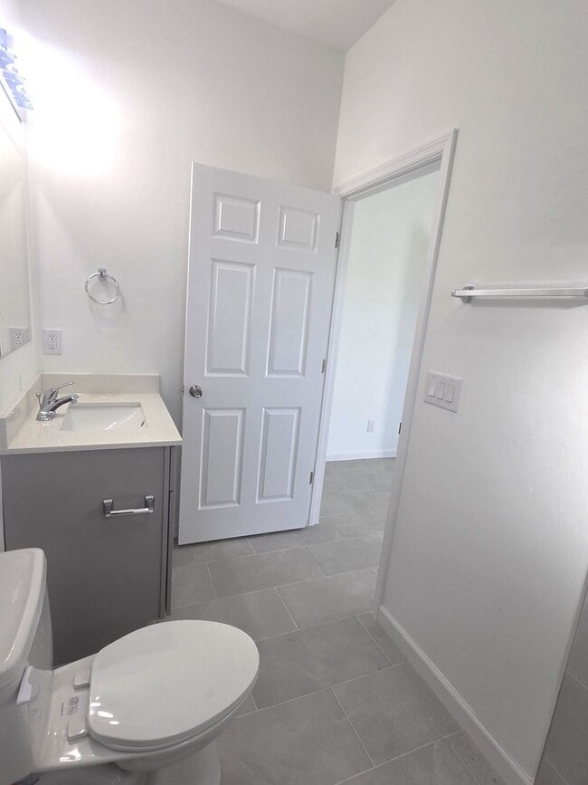 Building Photo - Brand New 2/2/1-PRIME SW LOCATION - Lehigh Acres