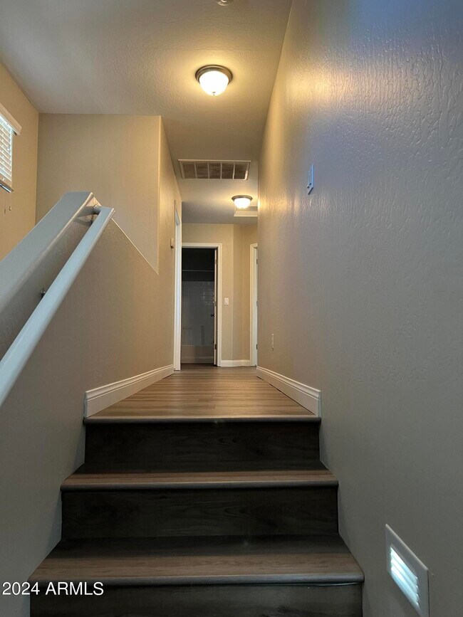 Building Photo - 7165 S 48th Glen