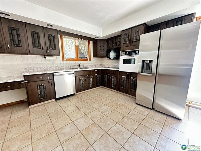 Building Photo - 4 Anthracite St