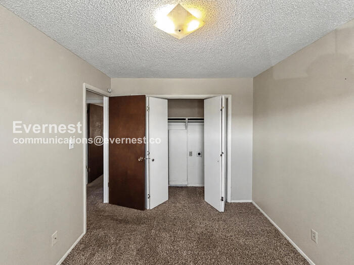 Building Photo - 4311 N Chestnut St