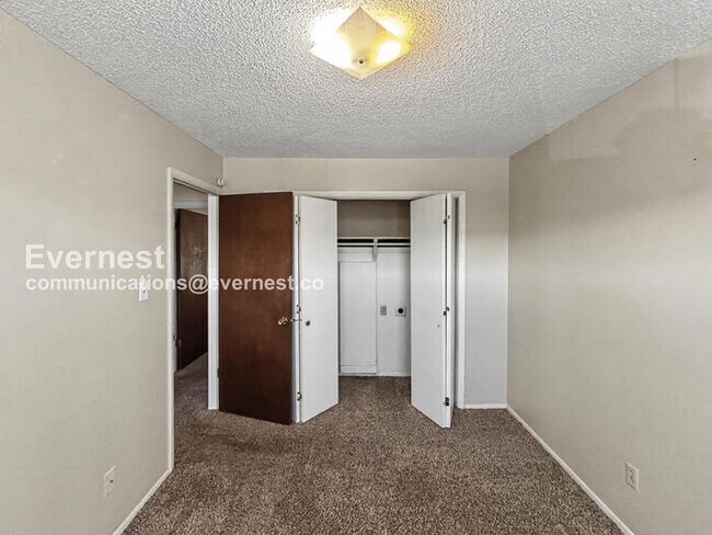 Building Photo - 4311 N Chestnut St