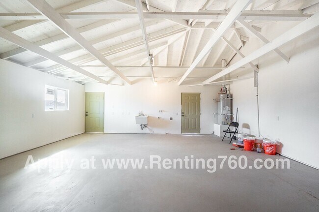Building Photo - Desert Serenity Meets Modern Comfort in La...