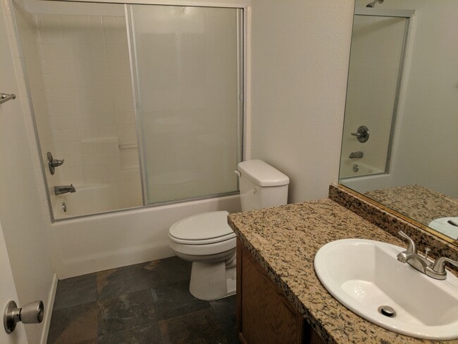 Building Photo - Beautiful Home on Green Belt in Palo Verde Meadows