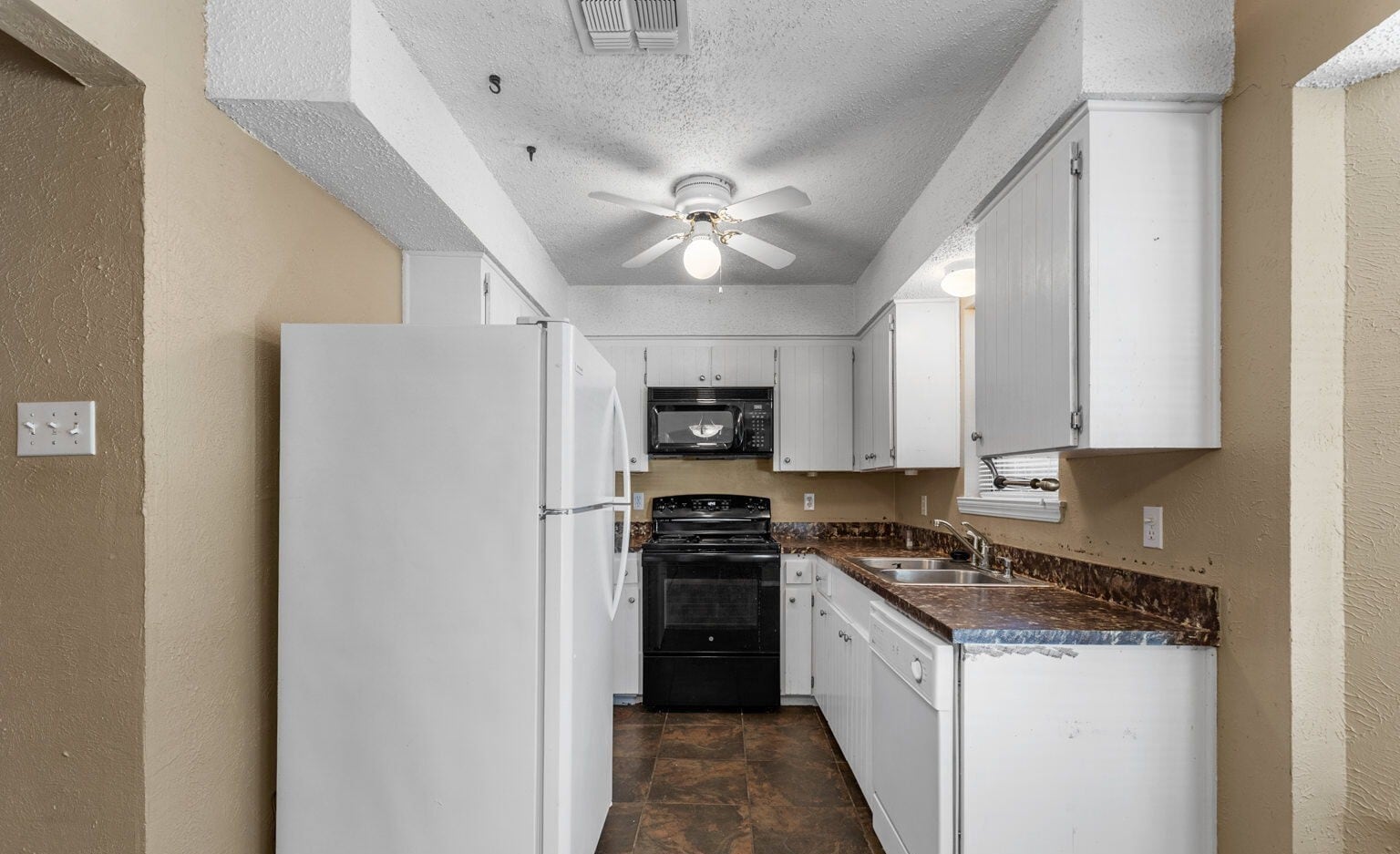 Building Photo - 216 Dirks Dr