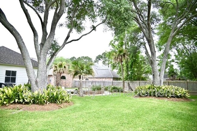 Building Photo - 17745 W Colony Way