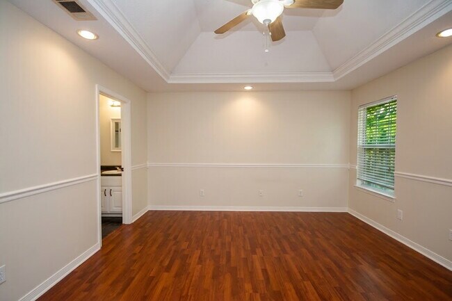Building Photo - Spacious Northeast Pensacola Home Near UWF with 3 Bedrooms, 2 Baths, Office, 2-Car Garage & Priva...