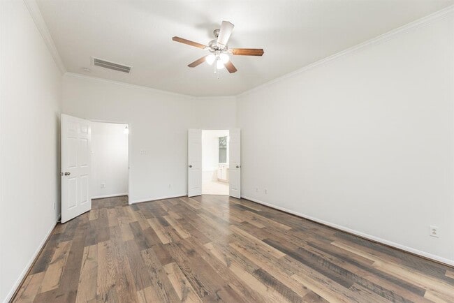 Building Photo - 5026 Bellmead Dr