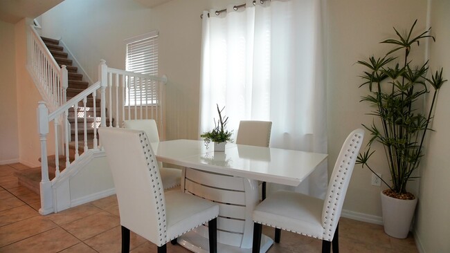 Building Photo - 4667 Terrasonesta Dr