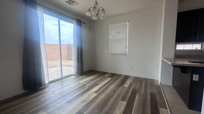 Building Photo - 7313 S 48th Dr