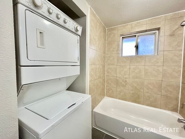 Building Photo - 874 Linley Ct