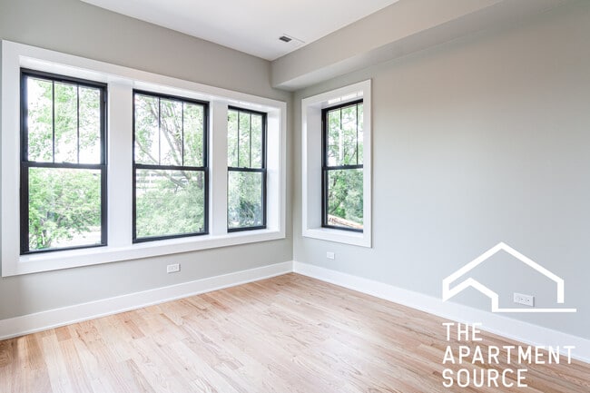 Building Photo - 2457 W Logan Blvd