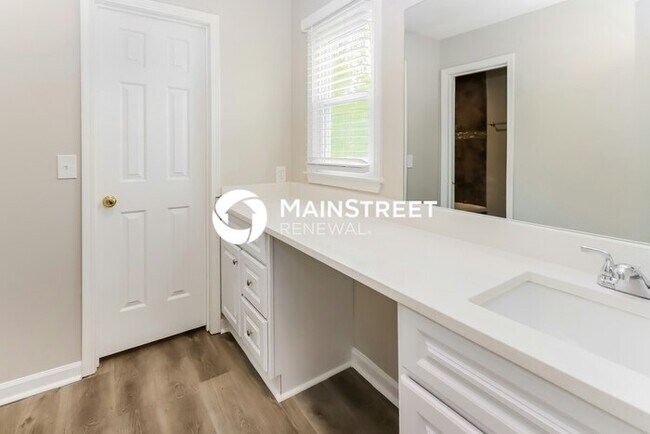 Building Photo - 3 Bedroom Pet-Friendly Home in CONYERS, GA...