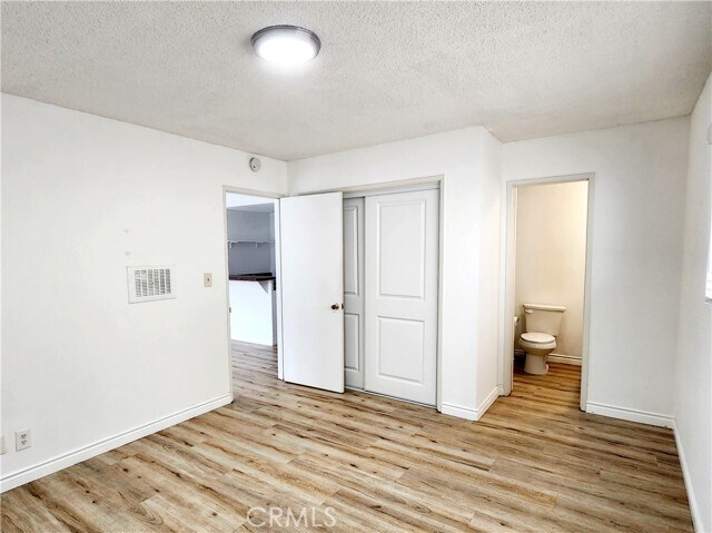 Building Photo - 325 10th Pl