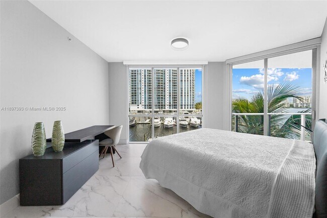 Building Photo - 17111 Biscayne Blvd