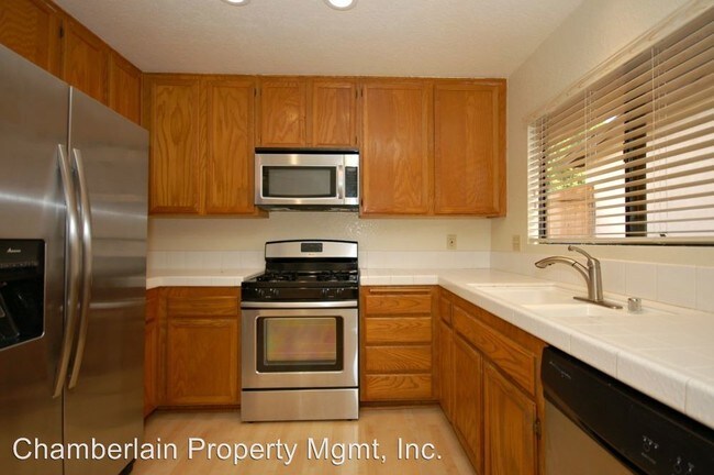 Building Photo - 1673 Madrone Gln