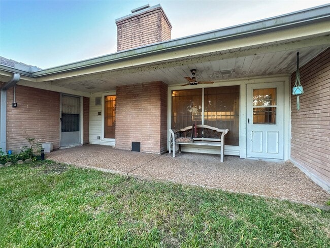 Building Photo - 5126 Berry Creek Dr