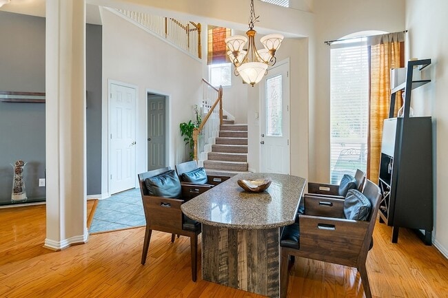 Building Photo - 7712 Brookview Ct